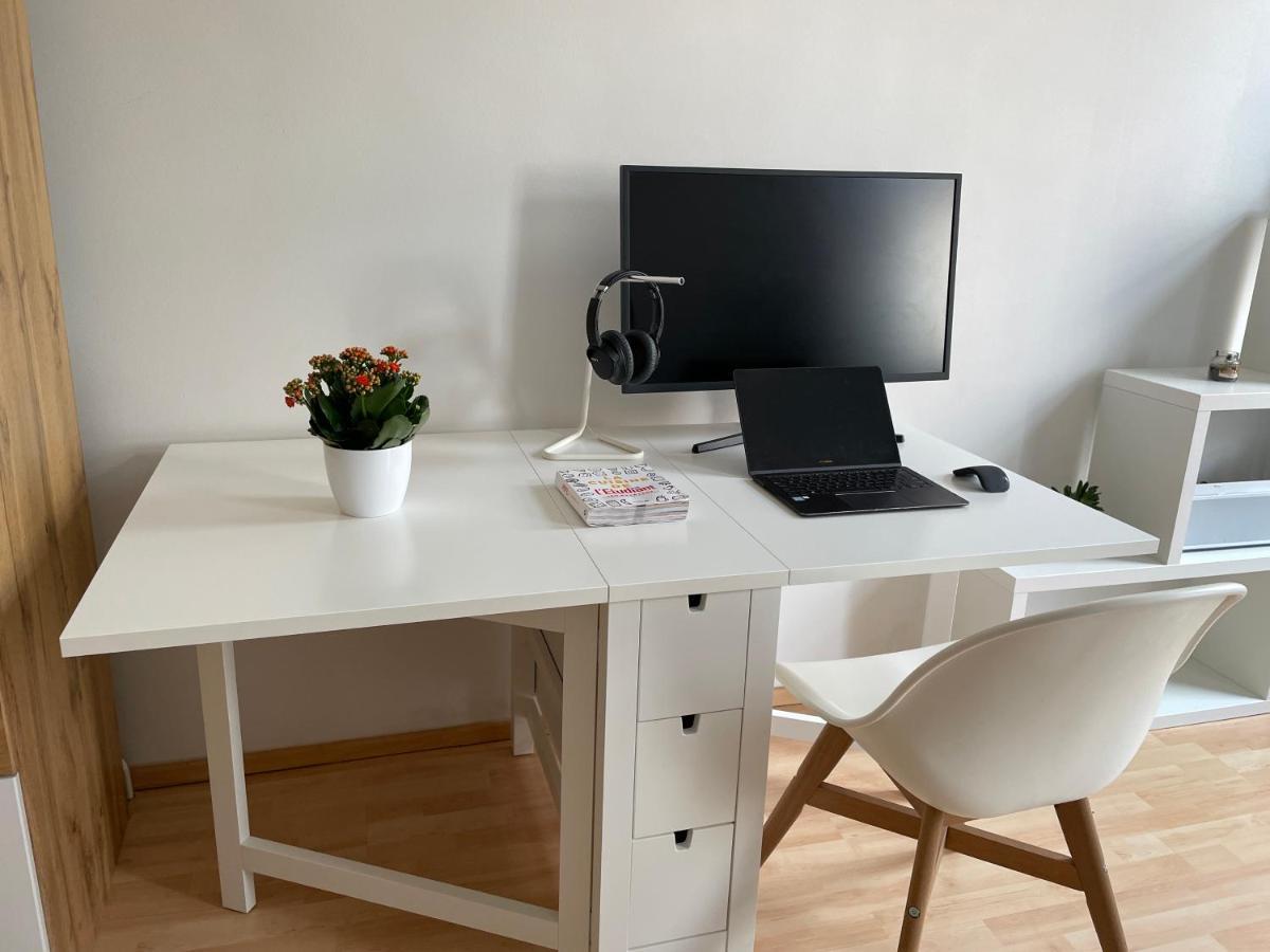 Central Sunny Flat With Free Parking Appartement Wenen Buitenkant foto